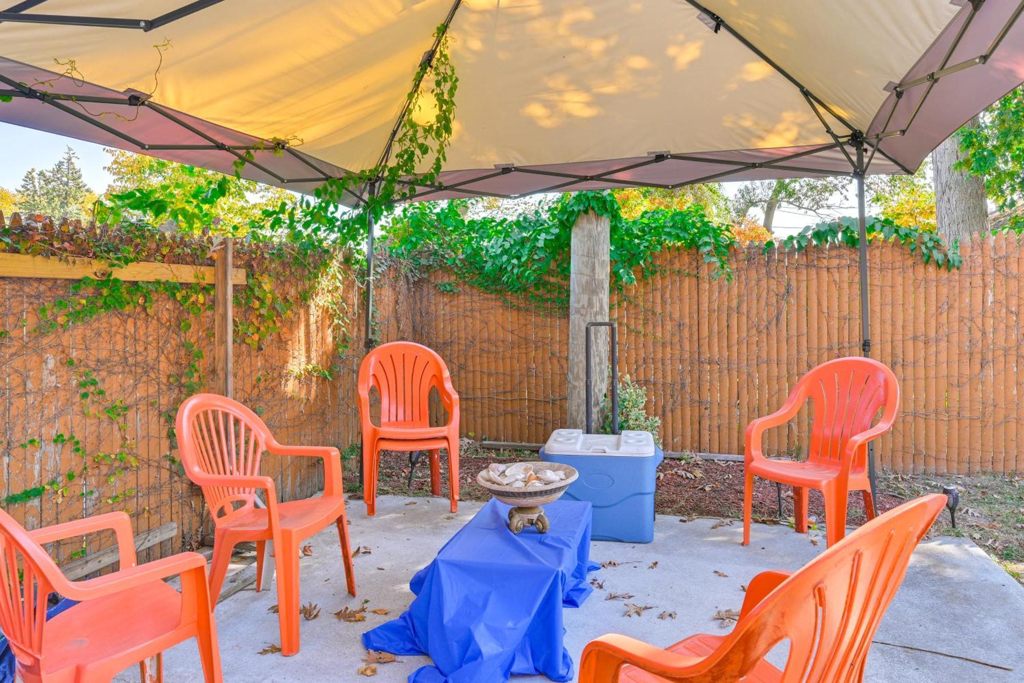 Central Elmont Studio With Great Outdoor Space! מראה חיצוני תמונה